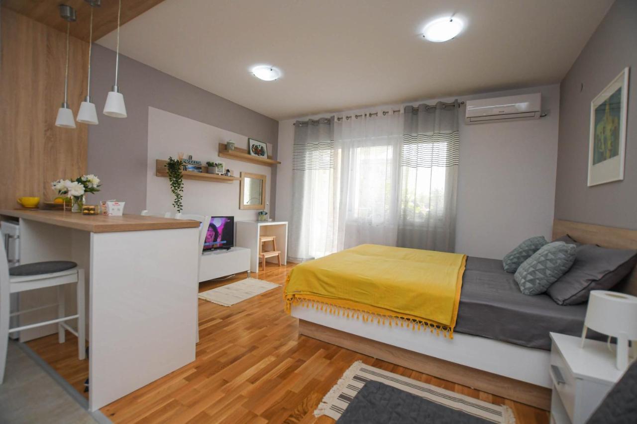 Apartment Plaza Кладово Екстер'єр фото