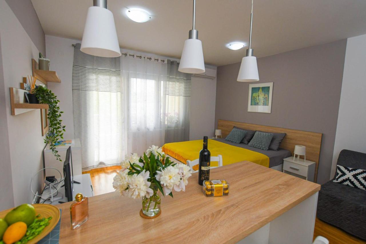 Apartment Plaza Кладово Екстер'єр фото