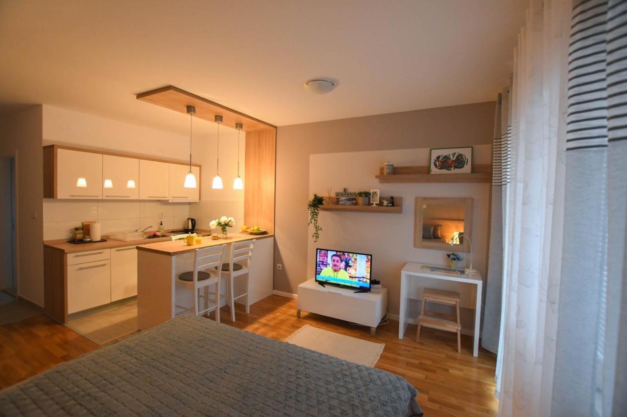 Apartment Plaza Кладово Екстер'єр фото